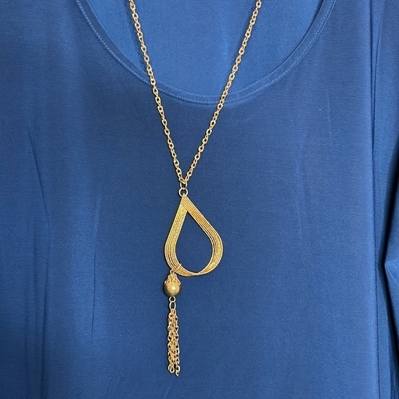 BLOSSOM BY P NAVY BLUE SCOOP NECK 3/4 SLEEVE WITH COPPER COLORED NECKLACE 2XL - Picture 4 of 5